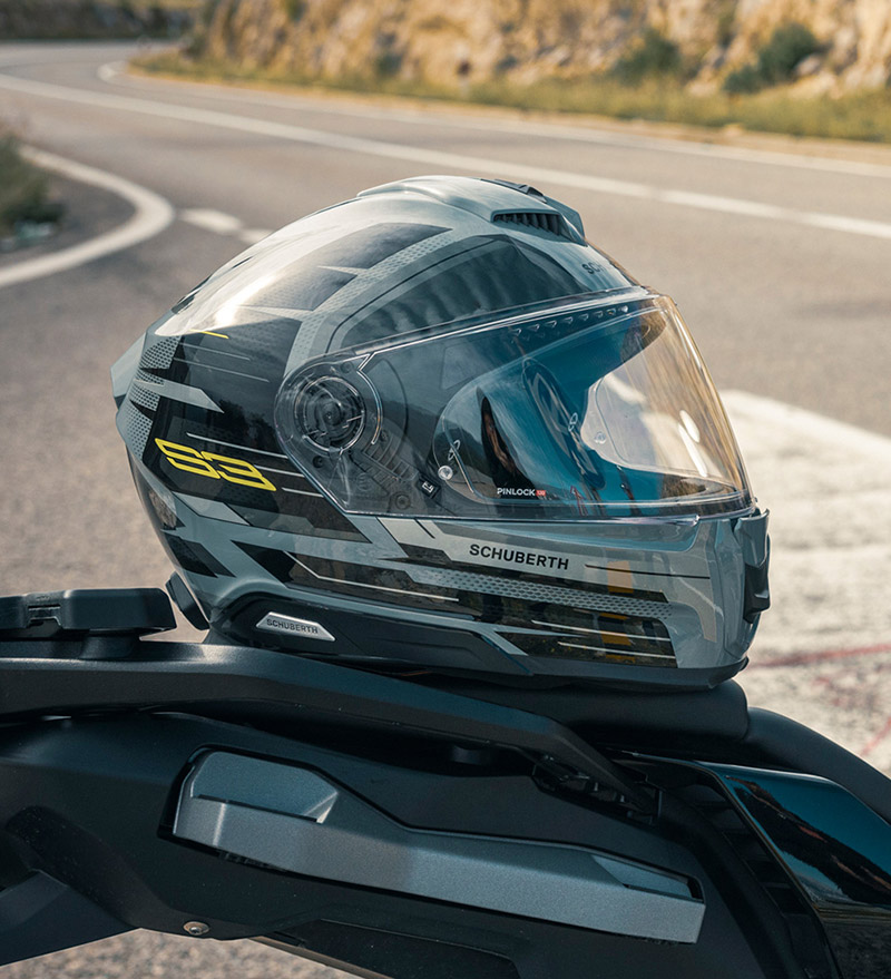 Schuberth S3 lifestyle 2